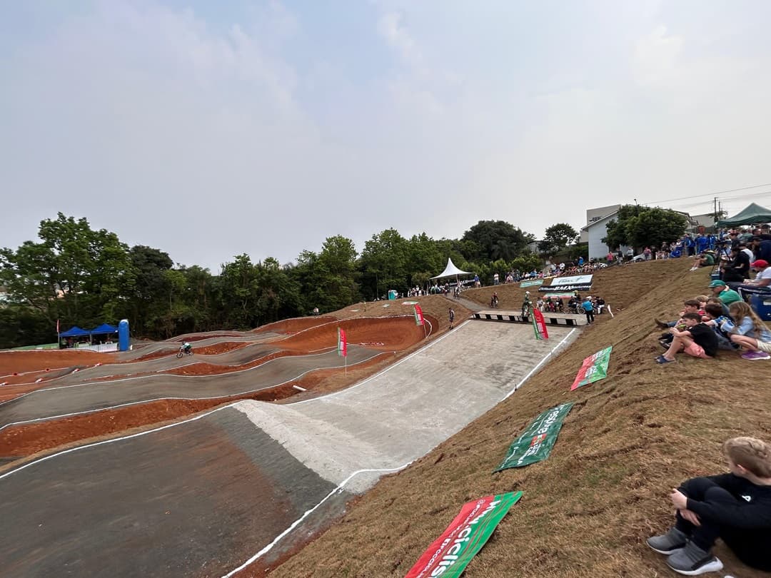Atleta de Jaraguá do Sul é ouro no BMX da Olesc em Pinhalzinho 