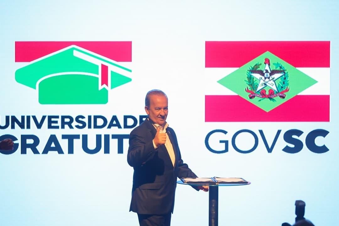 "Número foi inflado", diz Jorginho sobre relatório com 18 mil inconsistências em bolsas