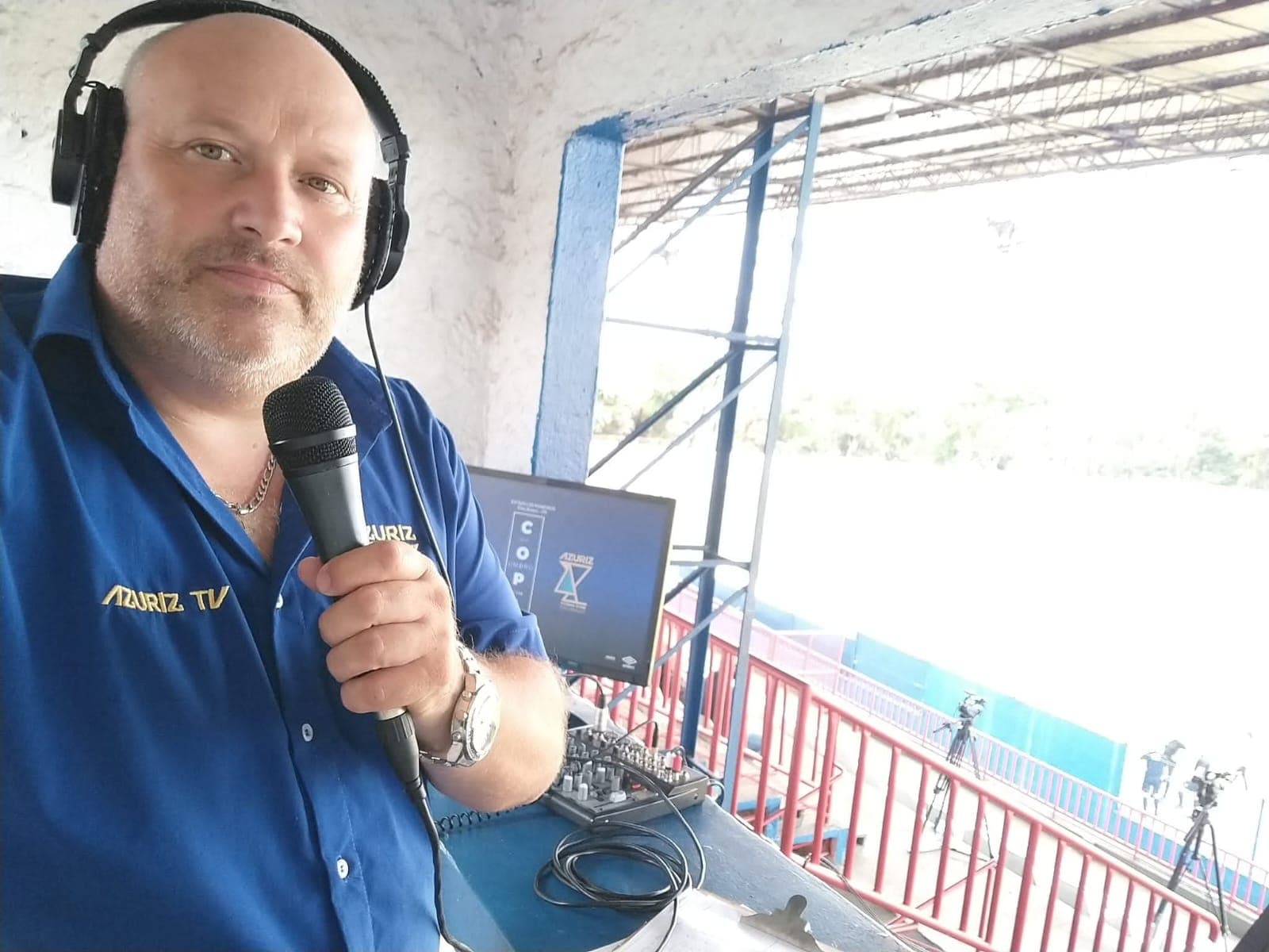 "É gol, mas sem acordar a esposa": narrador de Campo Erê diverte a internet