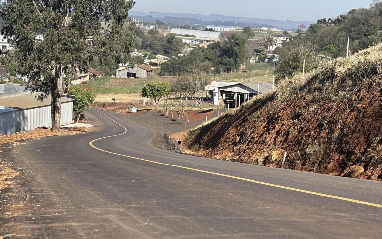 700 metros de asfalto é inaugurado no interior de Pinhalzinho