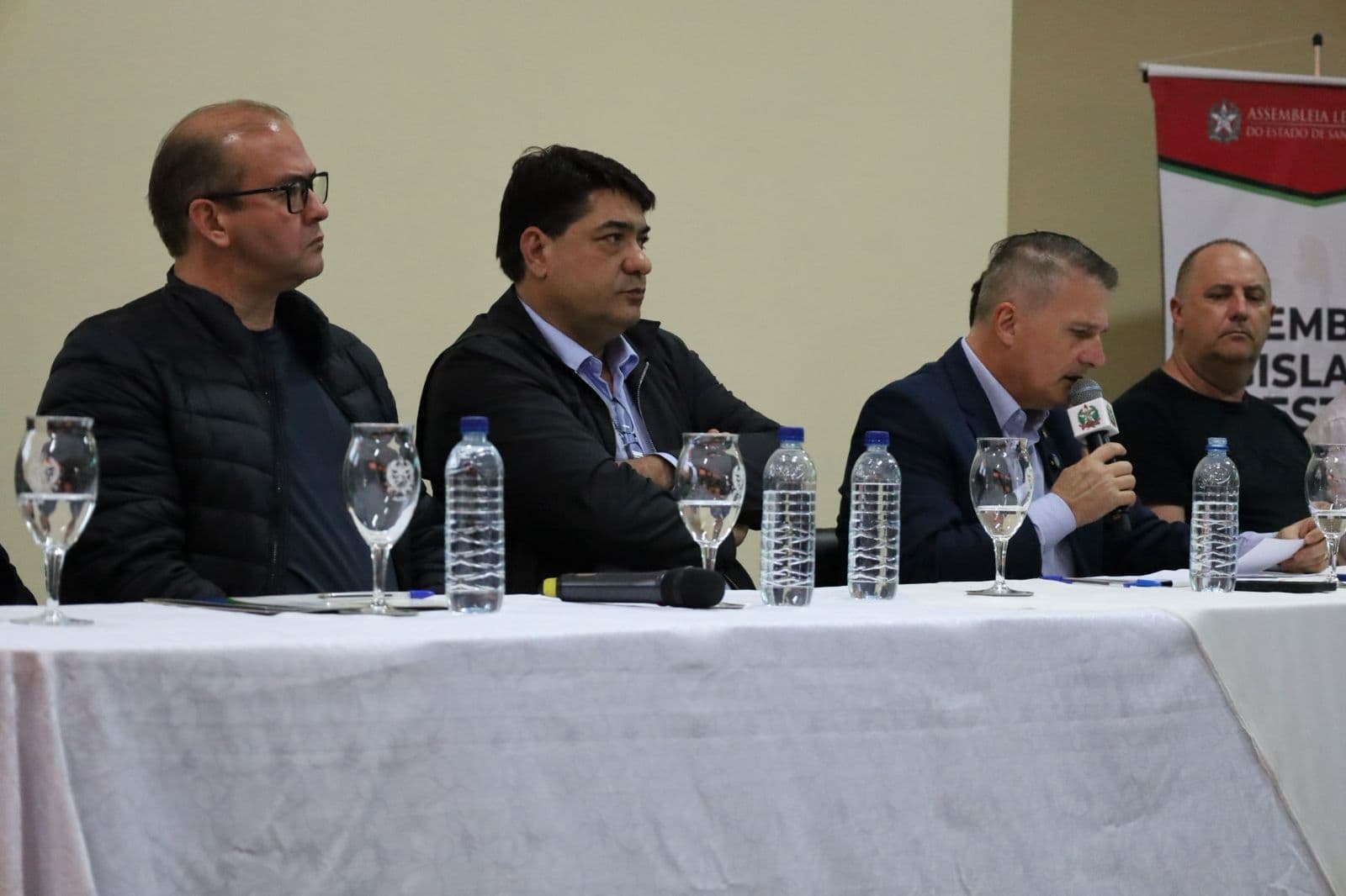 Audiência Pública em União do Oeste debate estadualização de vias rurais 