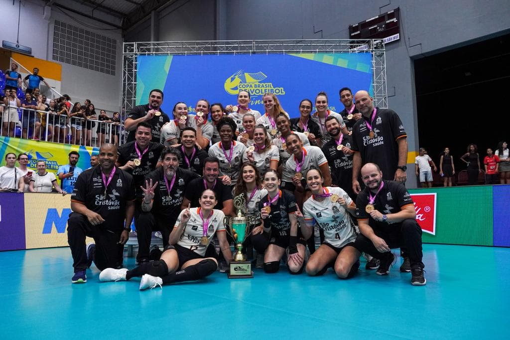 Com grande atuação da catarinense Natália, Osasco São Cristóvão conquista Copa Brasil
