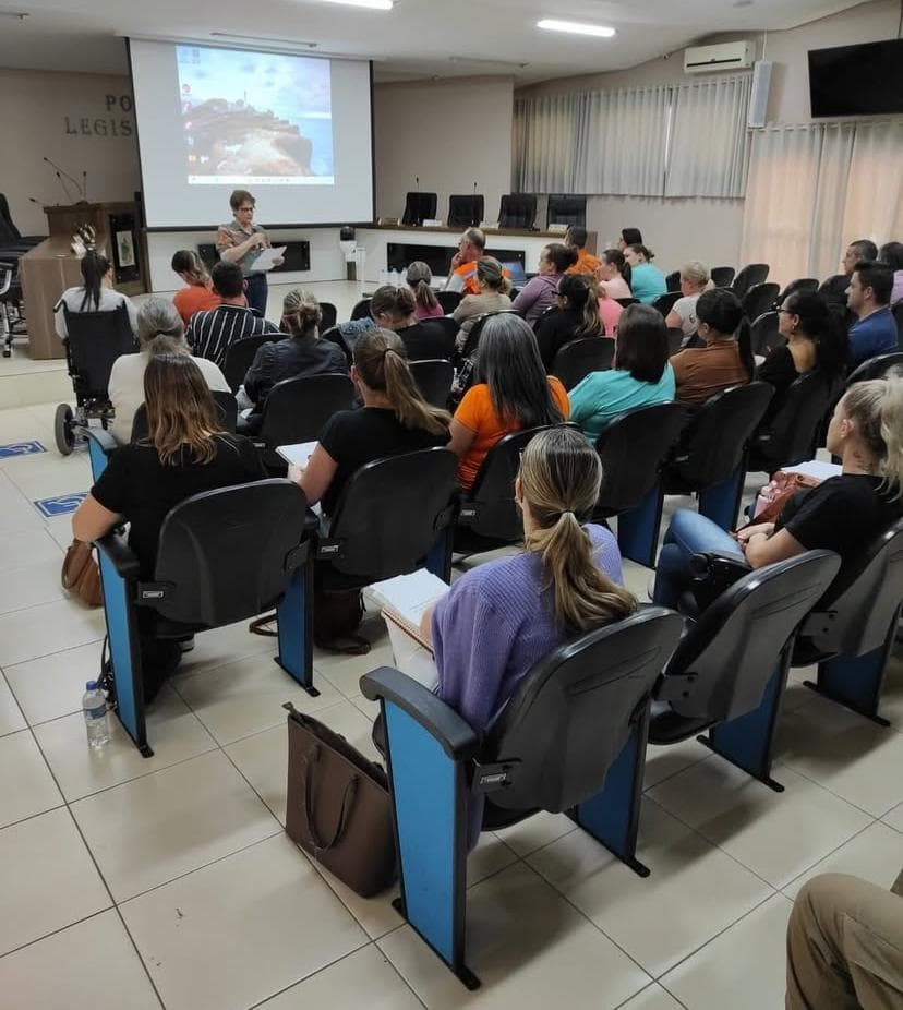 Reunião debate Plano de Contingência Escolar para fortalecer segurança nos educandários pinhalenses
