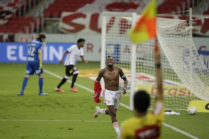 Nova regra de impedimento pode mudar e muito o futebol