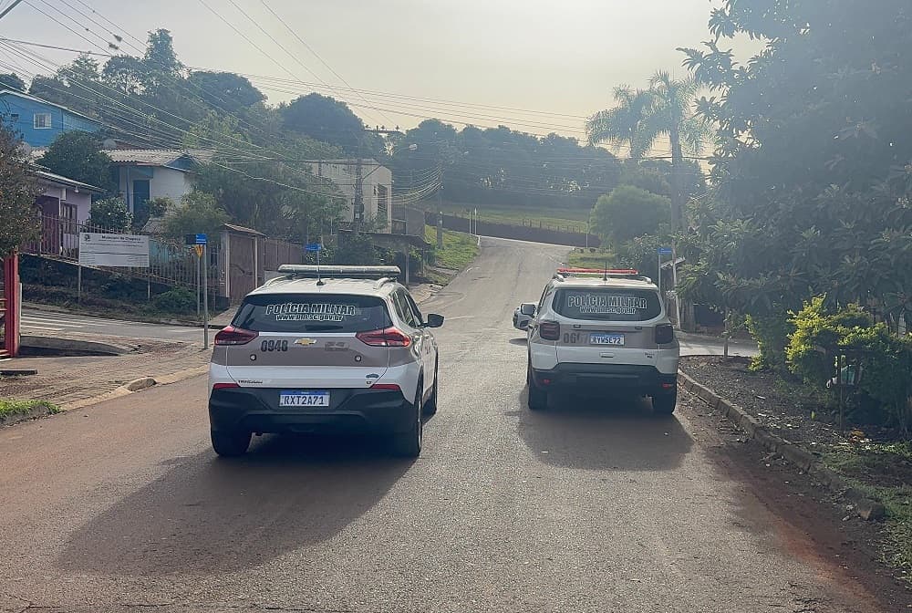 Filho mata o pai, volta ao local do crime para buscar remédio e é preso