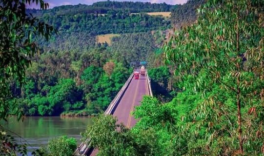 Perigo à vista: uma ponte no Oeste está em situação crítica