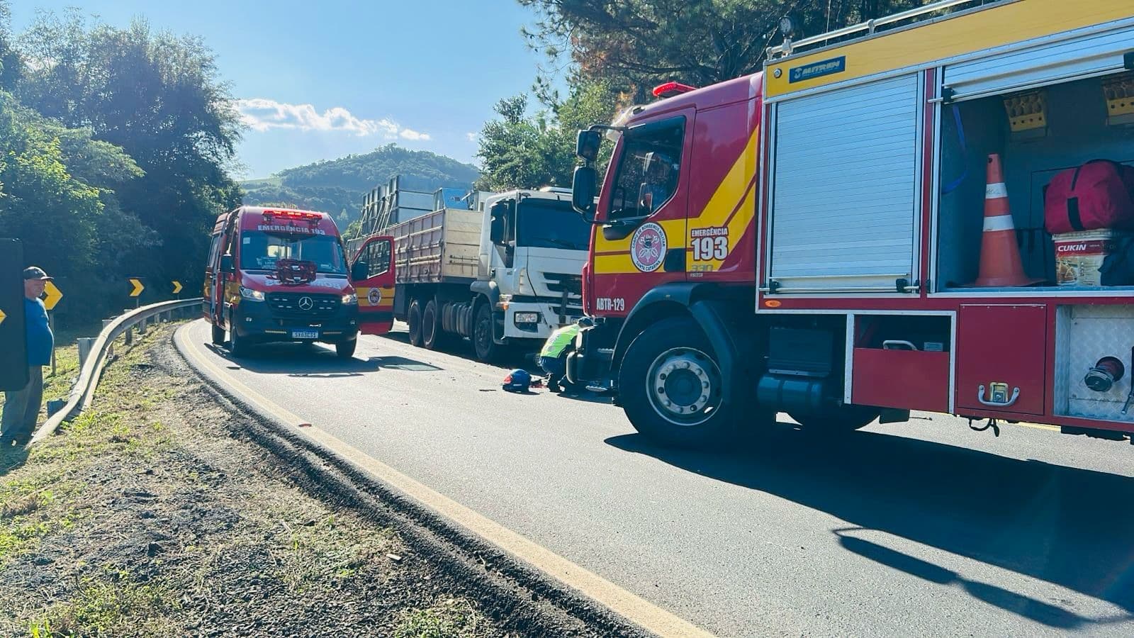 Motociclista morre em violenta colisão em Saudades