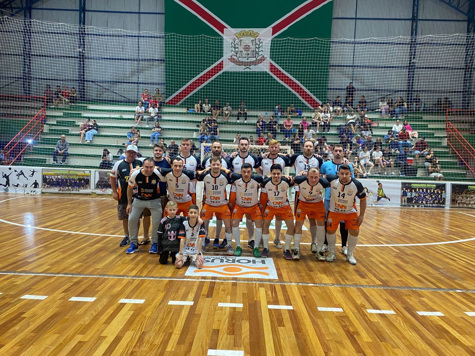 Finais consagram os campeões municipais em noite de grandes decisões no futsal