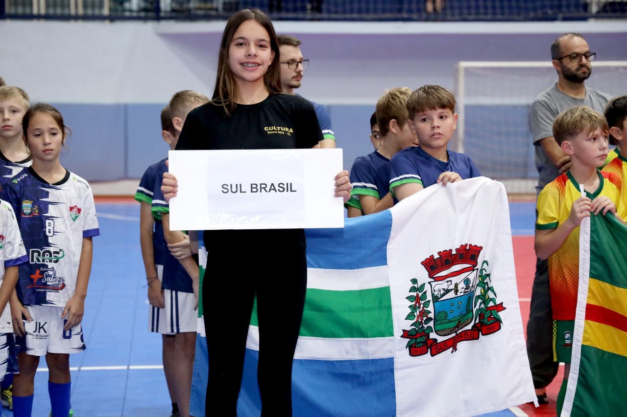 Sul Brasil marca presença na abertura da Taça Integração Sicoob de Futsal