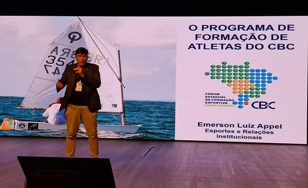 Fórum de Formação Esportiva reúne atletas e autoridades esportivas em São José