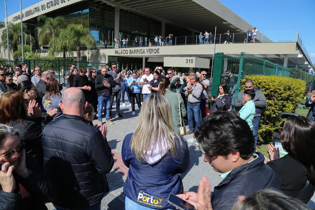 Empresários de CFCs protestam na Alesc contra aumento de custos e possíveis mudanças na CNH