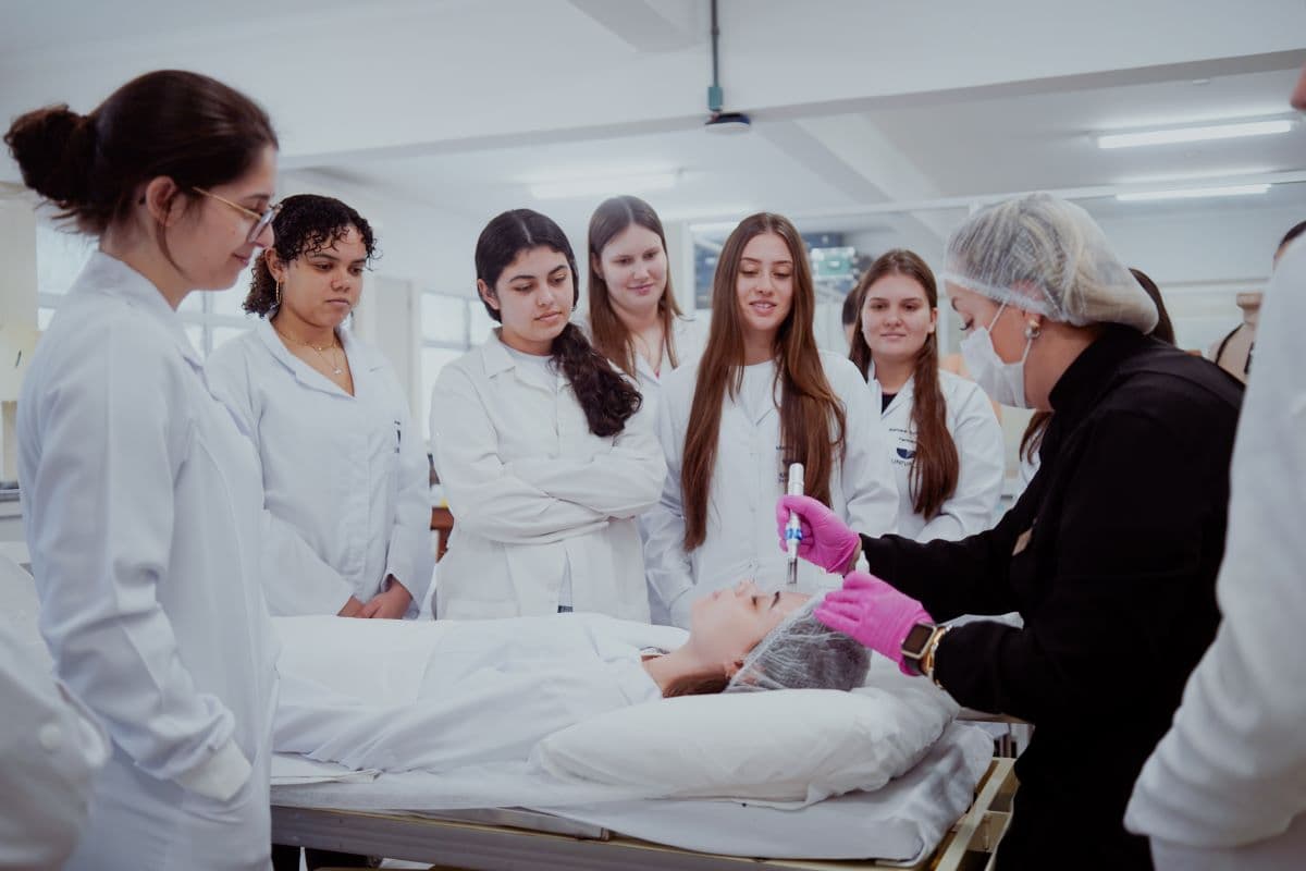 Inscrições para o programa Universidade Gratuita começaram nesta quinta-feira