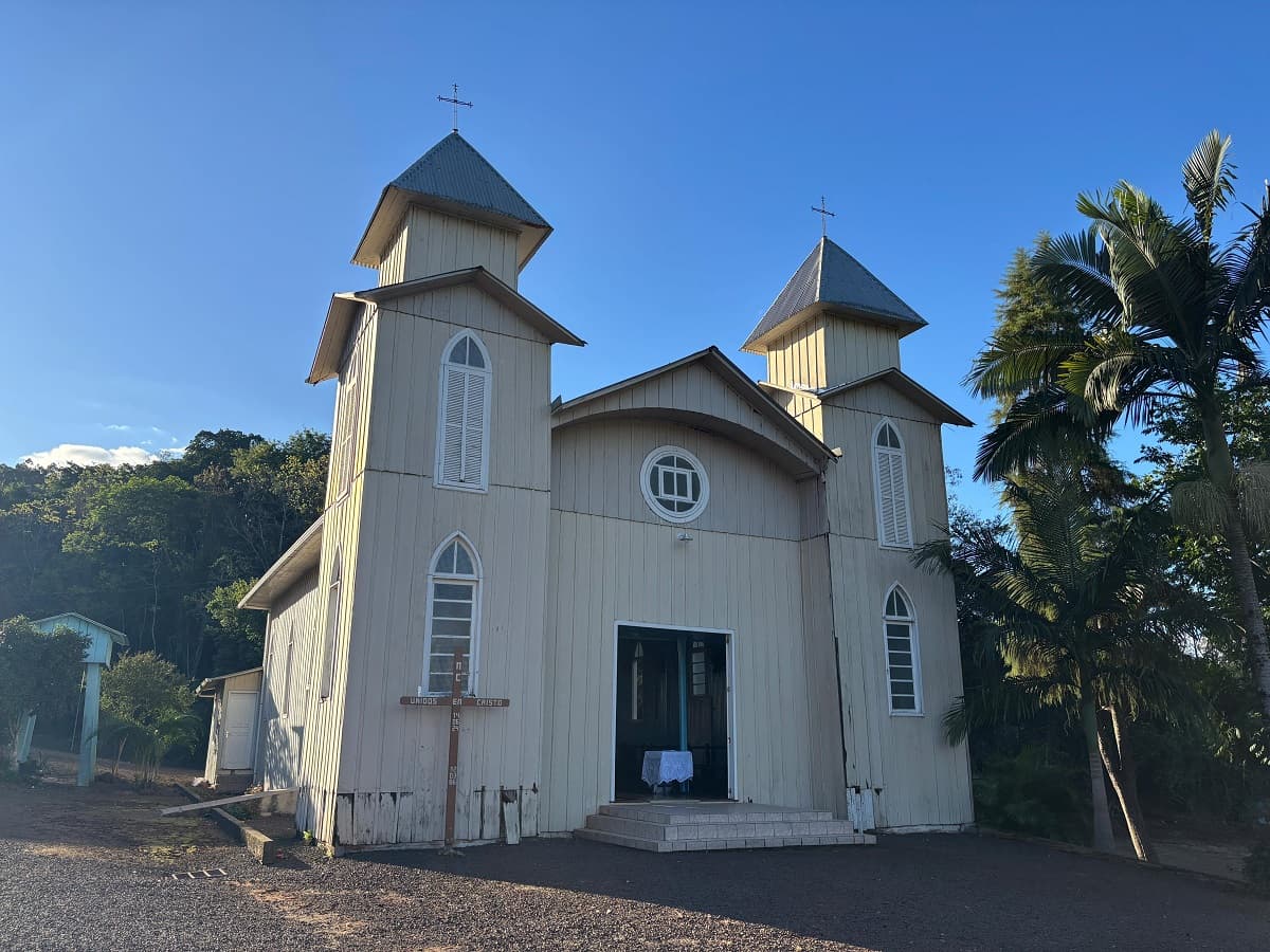 Tesouro do passado: a igreja que ainda encanta Águas Frias