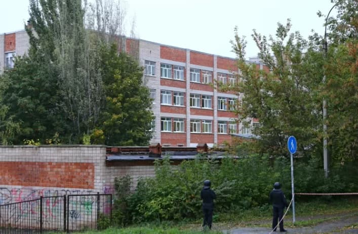 Ataque a tiros em escola na Rússia mata 15 pessoas, 11 delas crianças