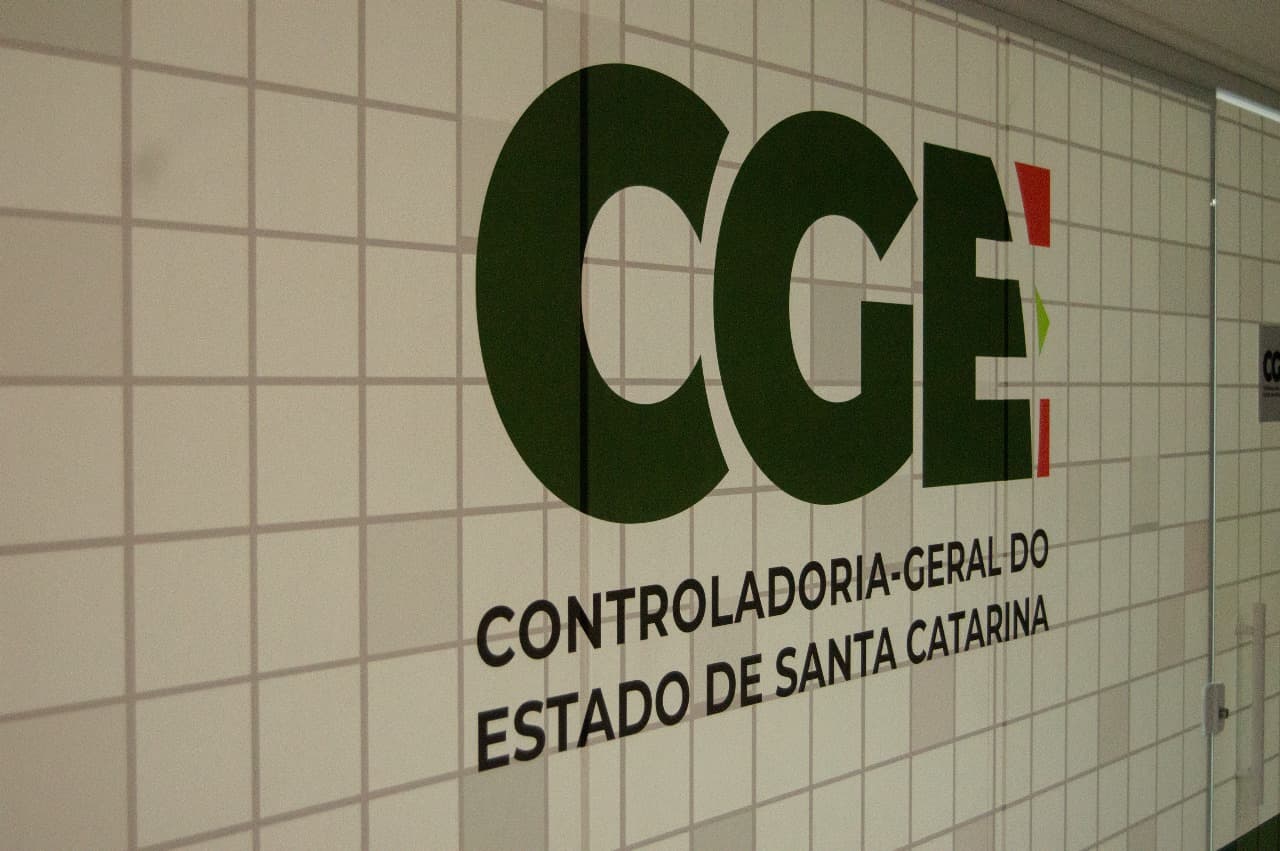 Governo de SC inicia reforço estrutural da Controladoria-Geral com nomeações e sistema de monitoramento em tempo real