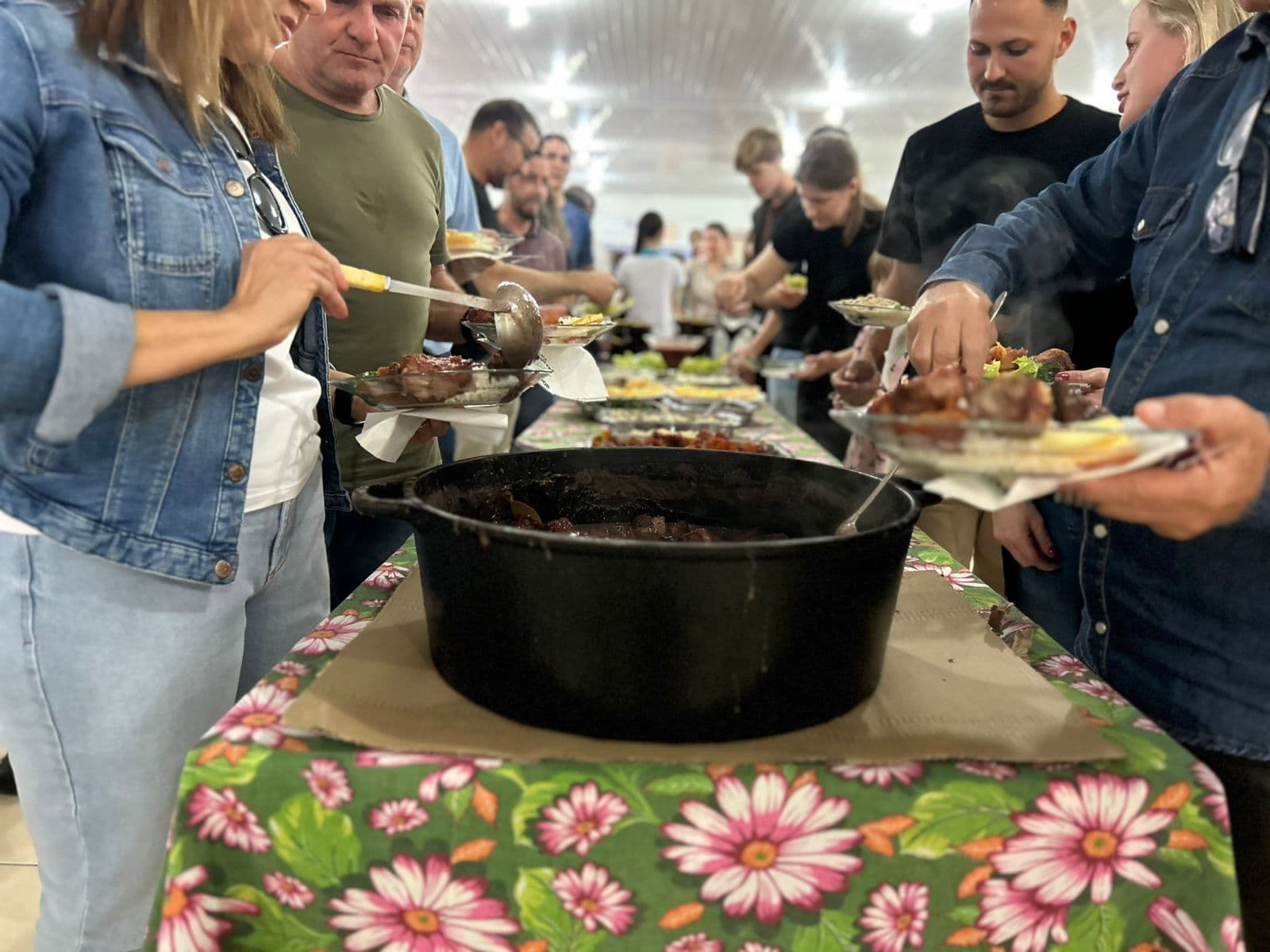 22ª Feijoada do Rotary Clube reúne mais de 900 pessoas e arrecada fundos para o hospital