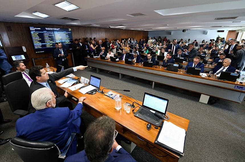Senado aprova projeto do Marco Temporal