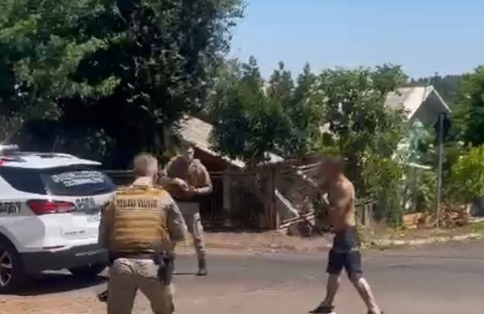 VÍDEO! a briga foi feia, teve voz alterada... tudo o que tem em uma discussão