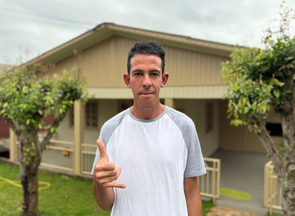 "Riso é remédio": Rafão alegra ao gravar áudios engraçados