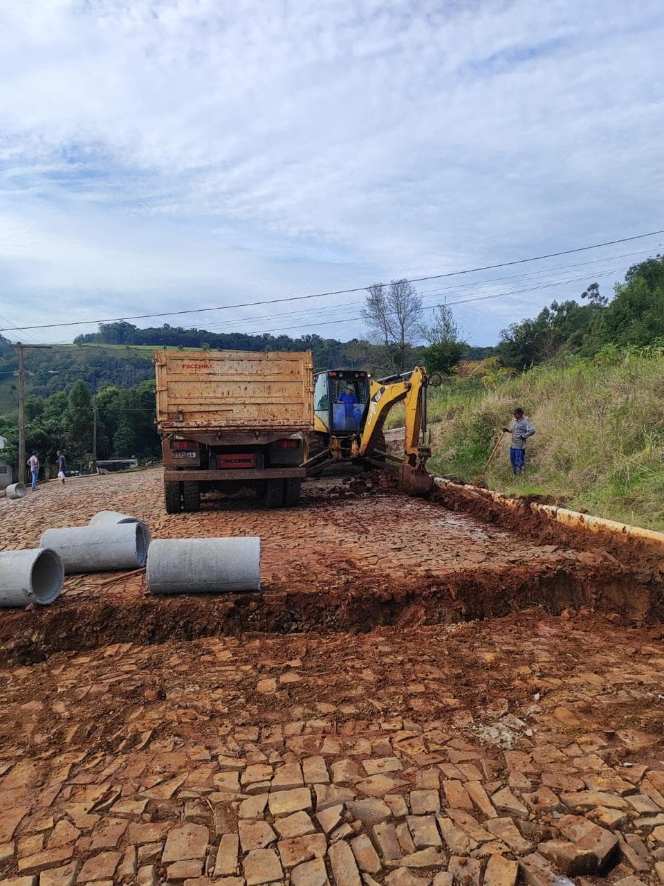 Modelo investe em asfaltamento e drenagem para evitar alagamentos e melhorar tráfego