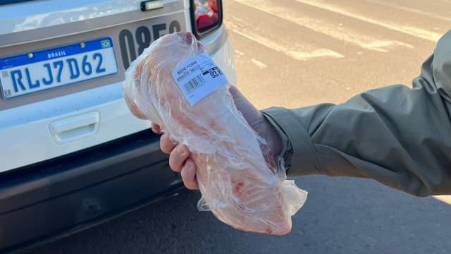 Churrasco frustrado: suspeito é preso tentando furtar picanha