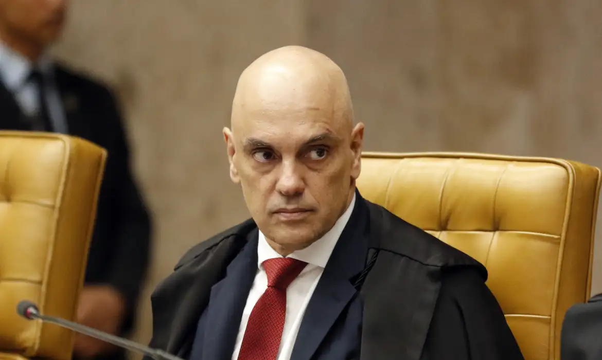 EUA intensificam críticas a Alexandre de Moraes após decisão de Flávio Dino no STF