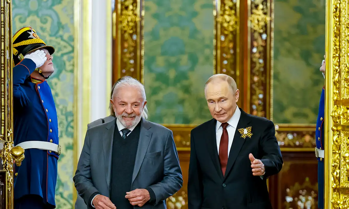 Lula e Putin discutem esforços pela paz entre Rússia e Ucrânia