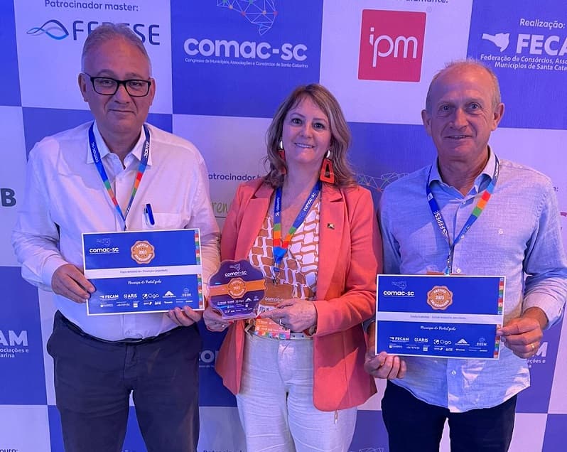 COMAC 2012: Projetos da Assistência Social de Pinhalzinho recebem certificação 