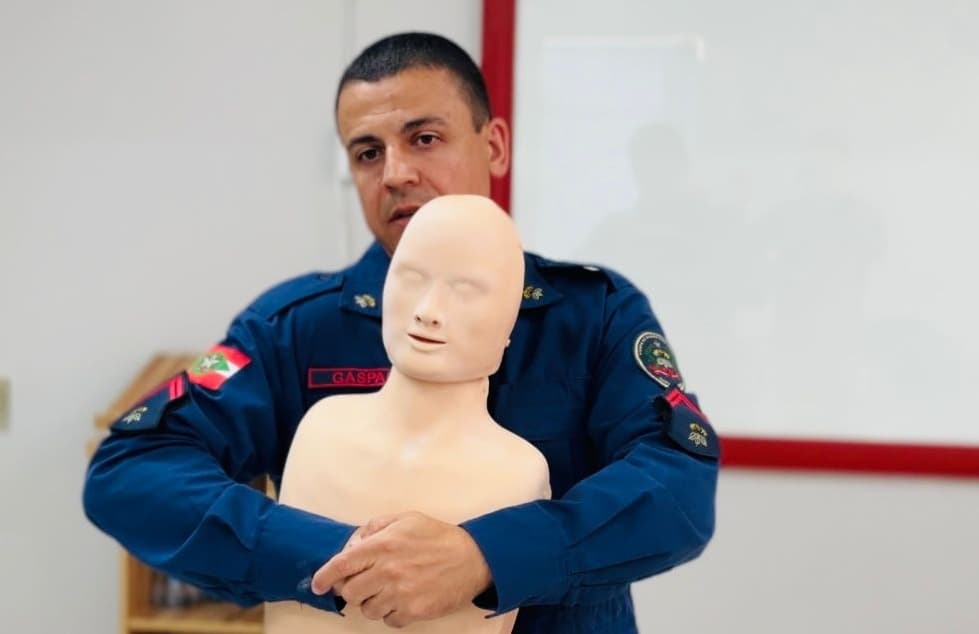 Novaerechinense morre de possível engasgamento com carne; socorrista orienta
