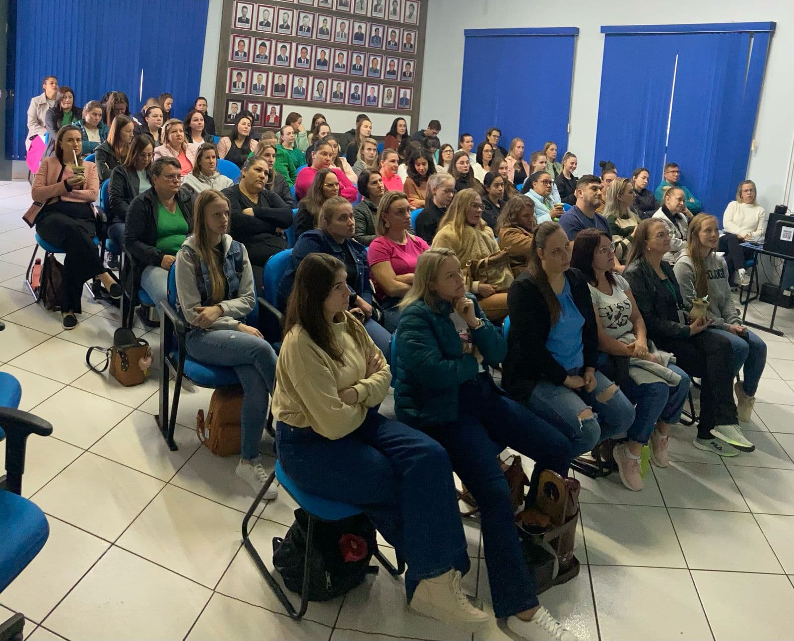 Professores das rede municipal fazem planejamento em Saudades