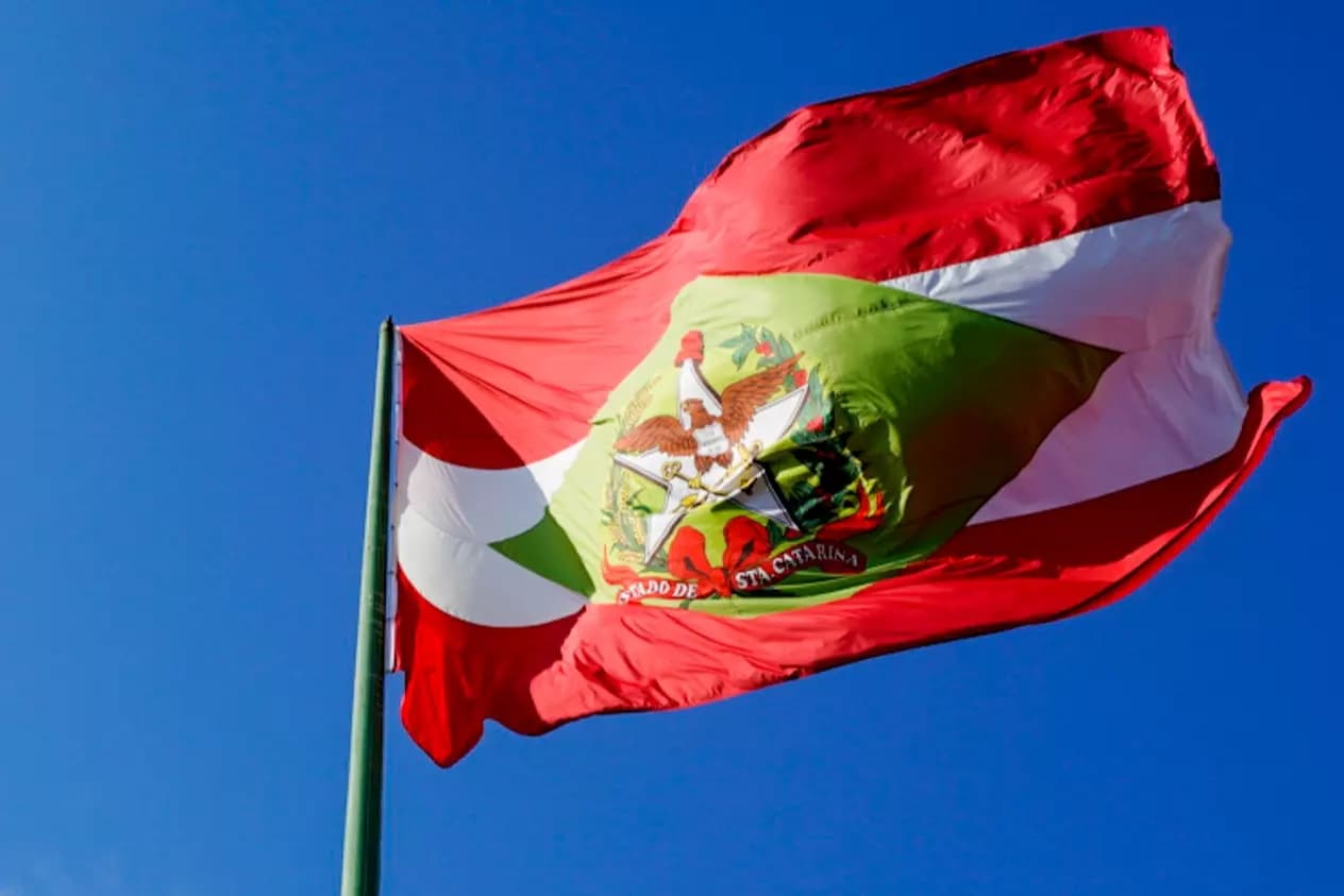 É sem sentido alterar depois de mais de 100 anos o Hino de Santa Catarina