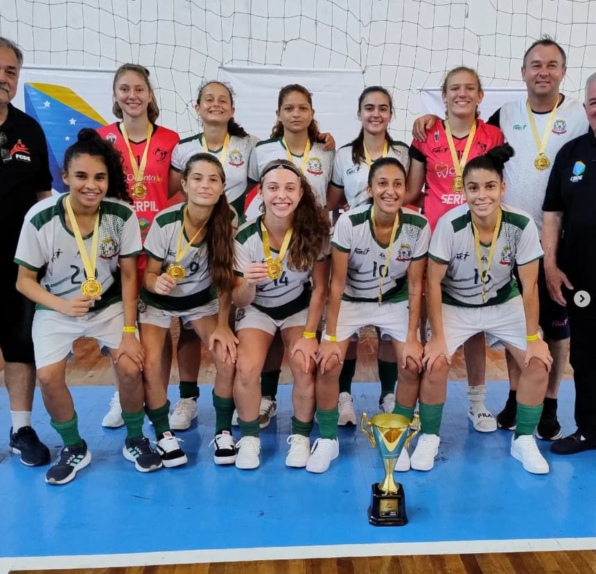 Equipe feminina da E.E.B. José Marcolino Eckert conquista vaga para o Brasileiro de Futsal Escolar 2025