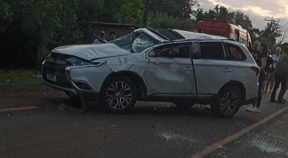 Cantor da banda Os Atuais sofre grave acidente de carro