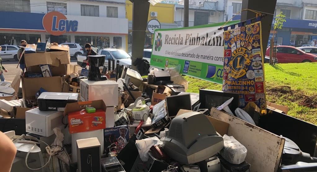 Prefeitura de Pinhalzinho é certificada por destinação correta de resíduos eletrônicos