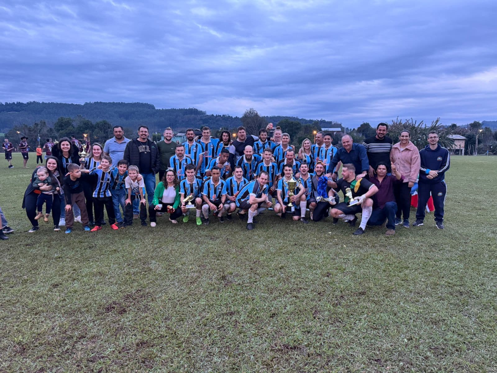 Grêmio conquista título do municipal de campo em Sul Brasil