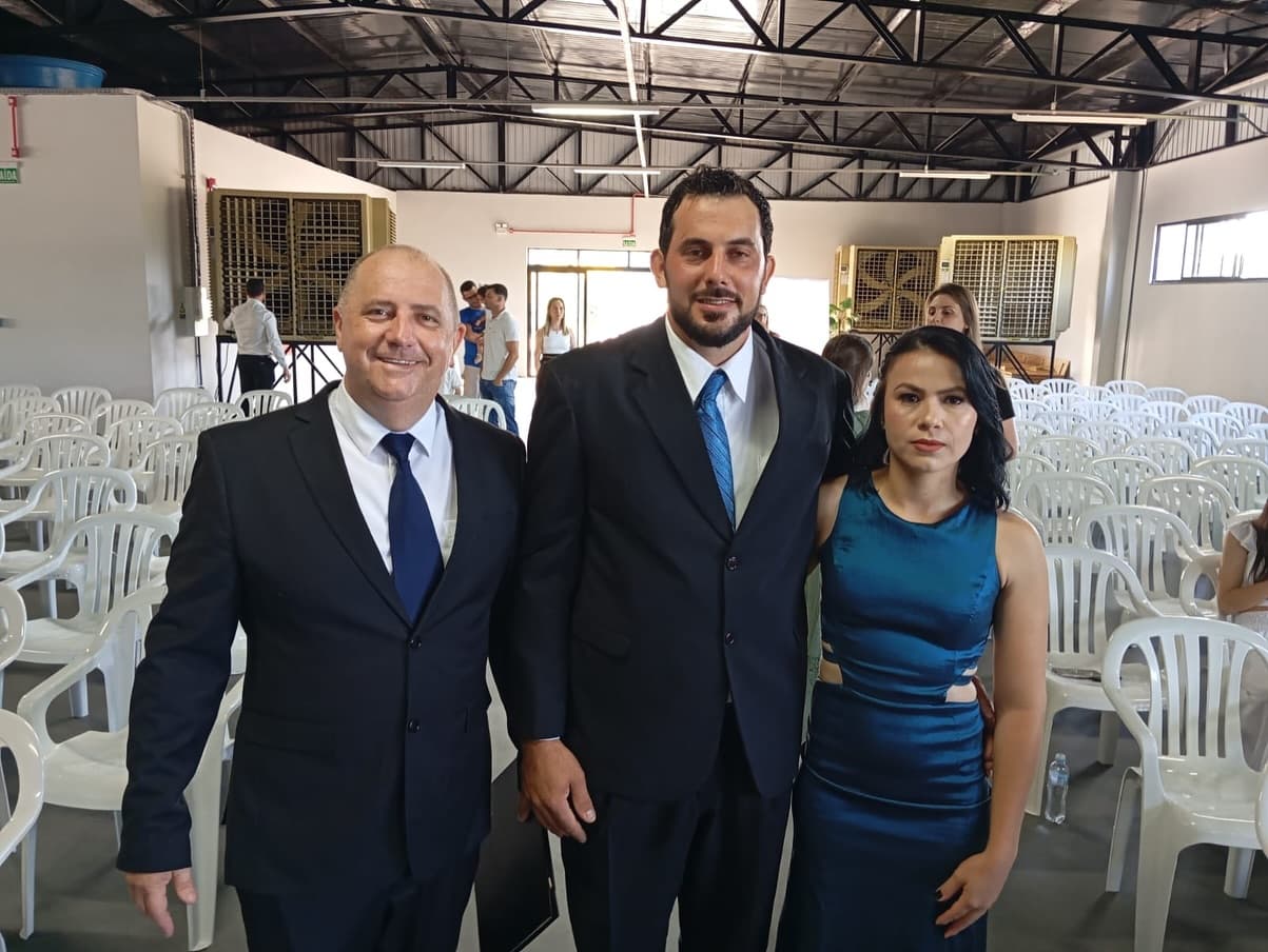Gallina e Pingo são empossados como prefeito e vice de Sul Brasil