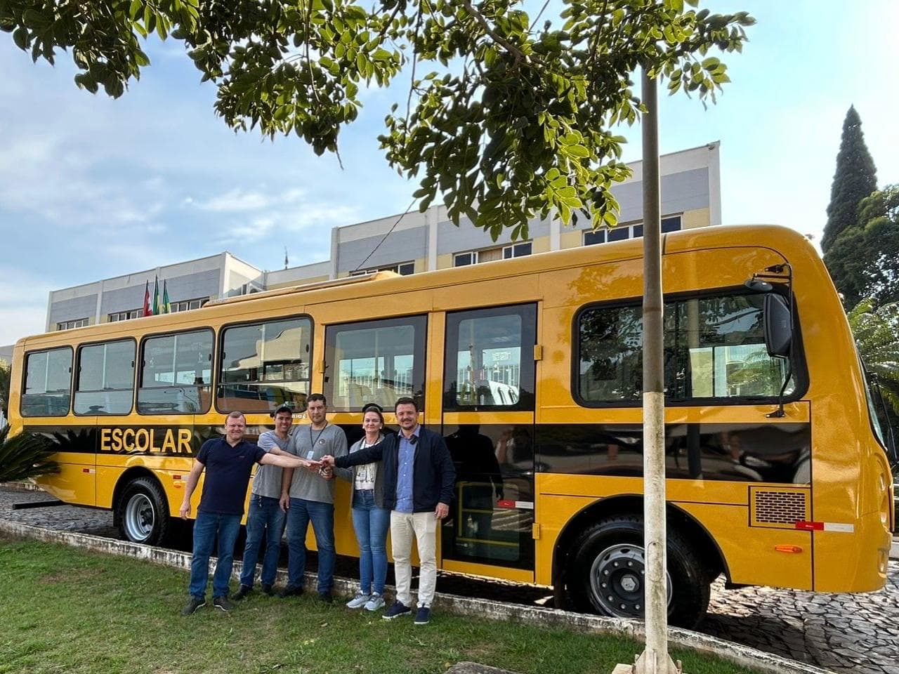 Saudades investe na renovação da frota escolar com foco em transporte de qualidade