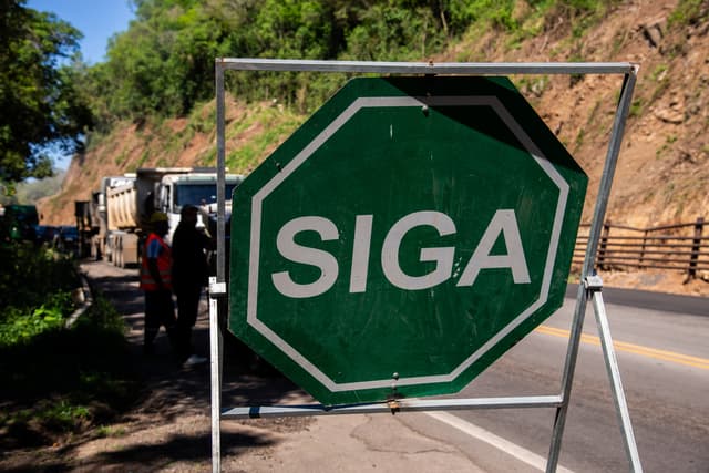 Obras em ponte provocam interrupções na BR-282 em Maravilha