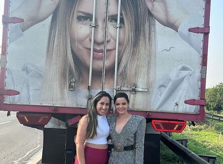 Maraísa e caminhoneira (Foto: Instagram)