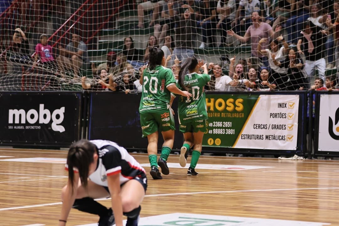 Semifinais eletrizantes lotam o Centreventos e definem os finalistas da 32ª Taça RCO