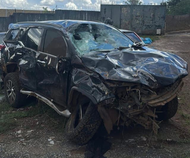 Menino de 16 anos tomba SW4