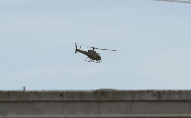 Helicóptero da PM faz sobrevoo em Pinhalzinho; saiba o motivo
