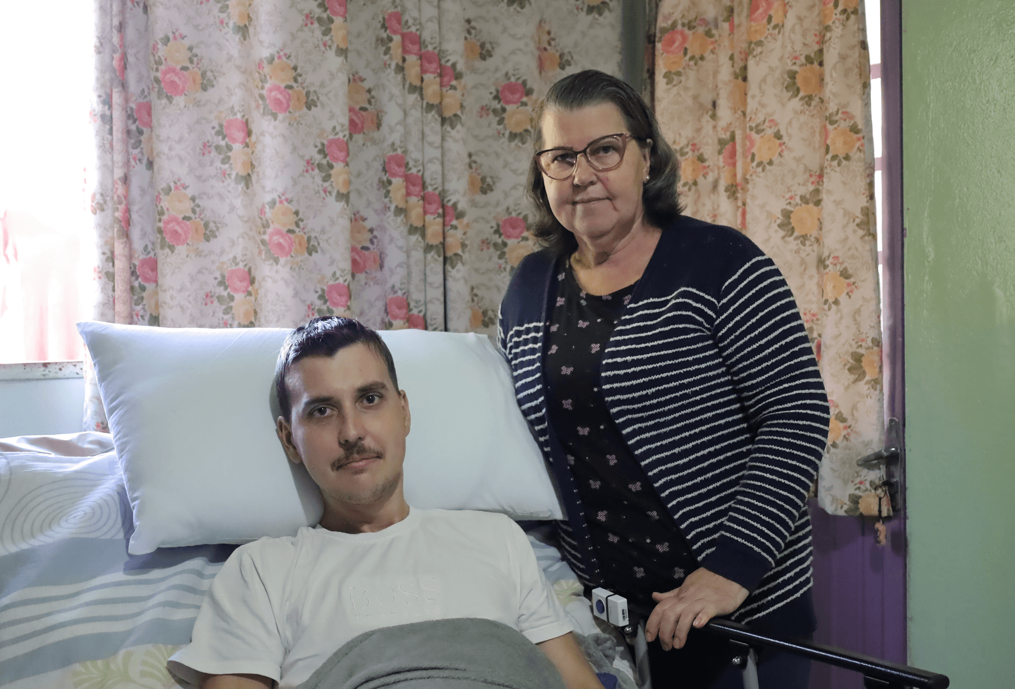 Mãe abre mão do trabalho para cuidar do filho que sofreu acidente