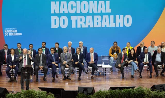 Lula propõe acordo tripartite para pôr fim à escala 6x1 e evitar embate no Congresso