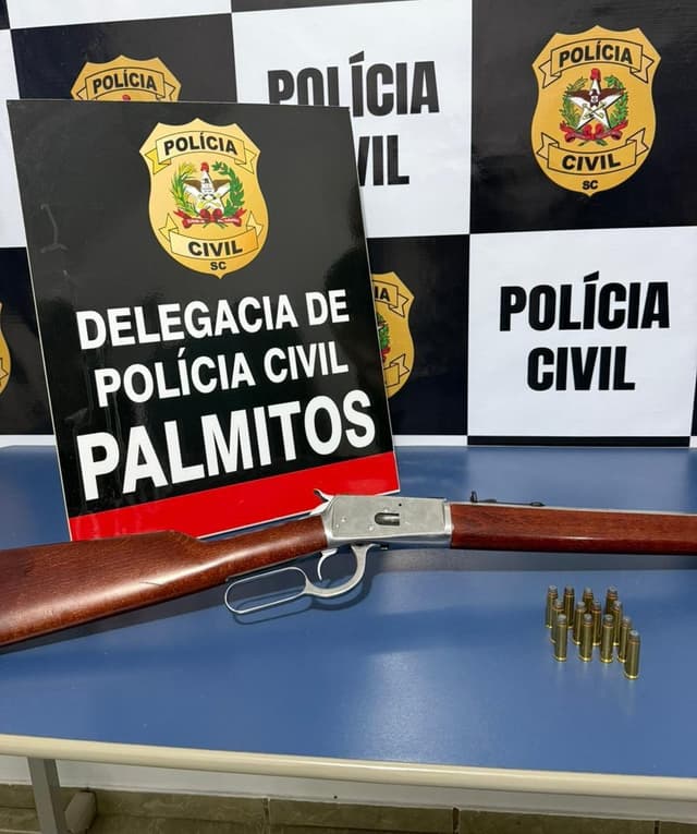 Arma é apreendida em ação rápida da Polícia Civil em caso de violência doméstica em Palmitos