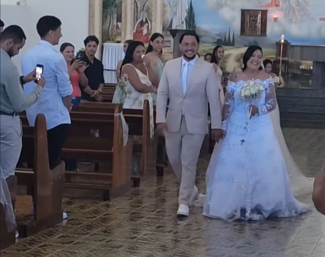 Noiva sofre grave acidente na véspera de subir ao altar e se casa no dia seguinte