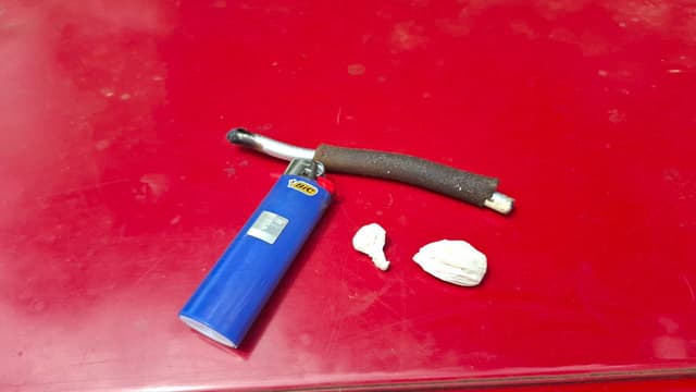 Idoso é flagrado com crack durante abordagem no interior de Águas de Chapecó