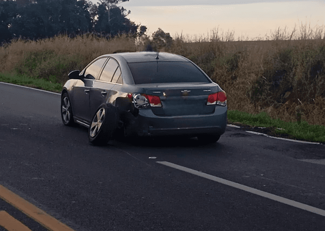Colisão arranca roda de Cruze na BR-158 em Cunha Porã