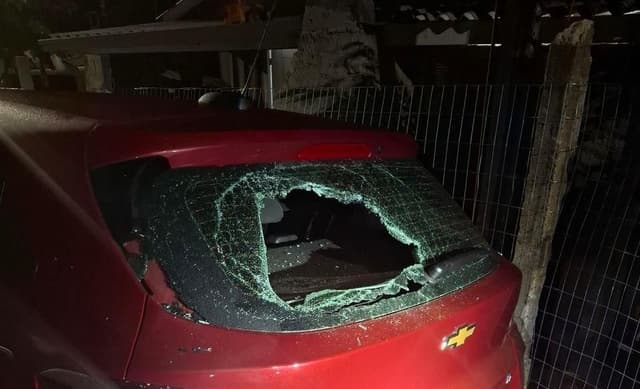 Dono tem Onix danificado enquanto dormia