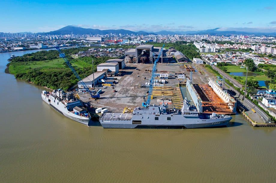 Navio de guerra construído em SC reforça poder naval brasileiro e entra em operação
